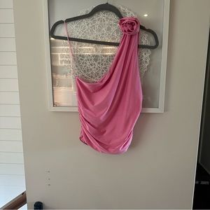 MISS LOLA one shoulder top with rose detail